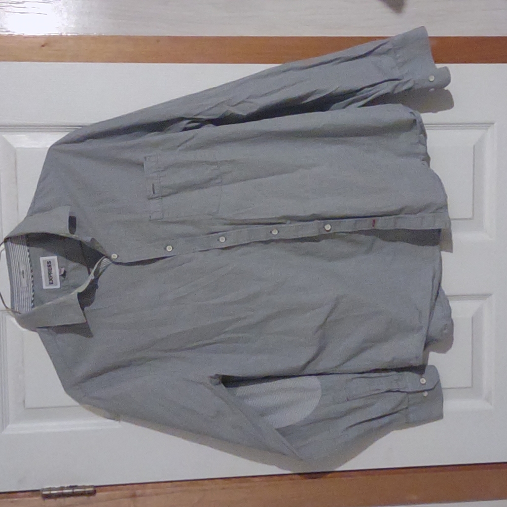 Button up long sleeve dress shirt